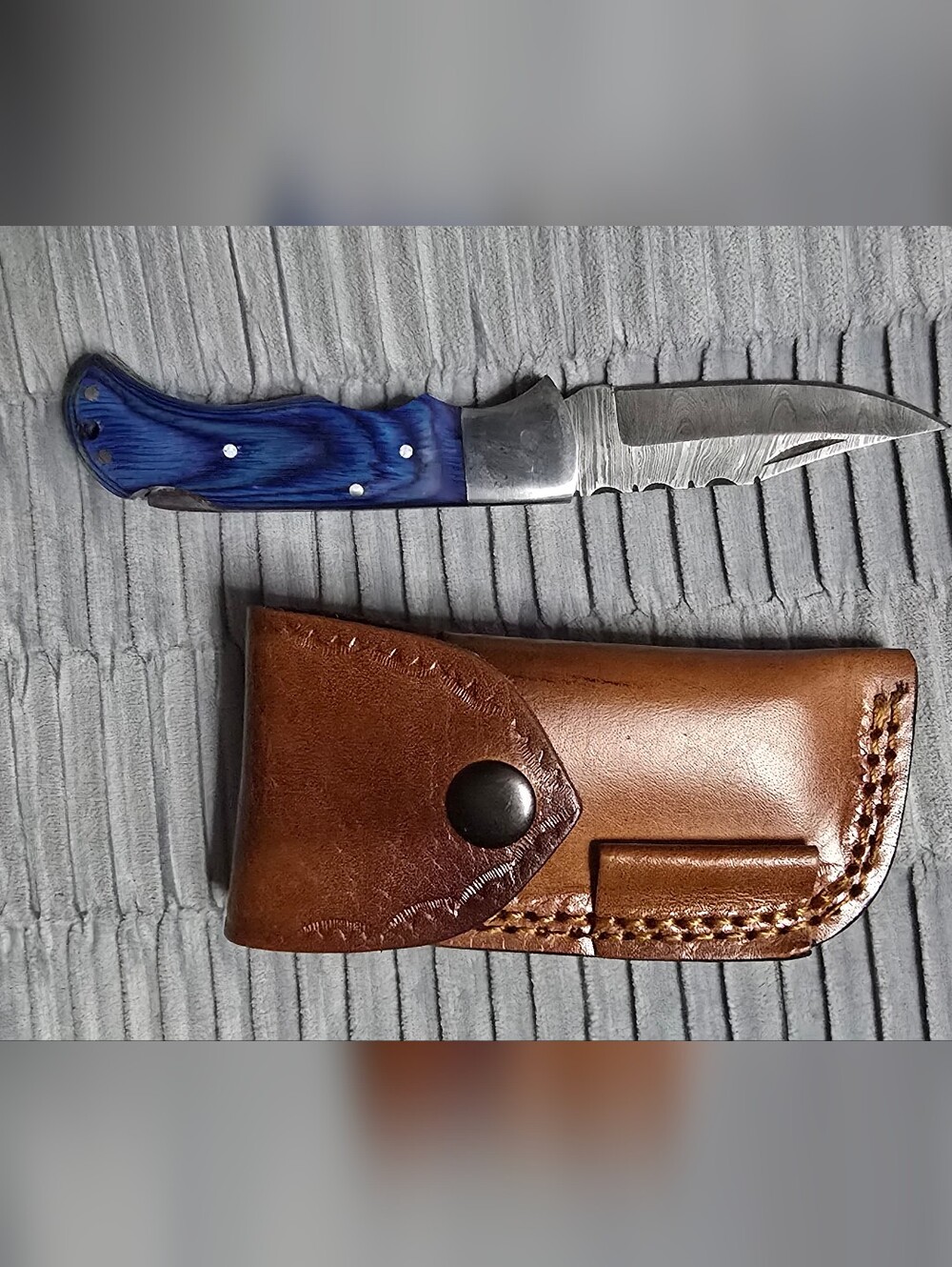 Damascus Folding Knife with Leather Sheath - Blue Handle
